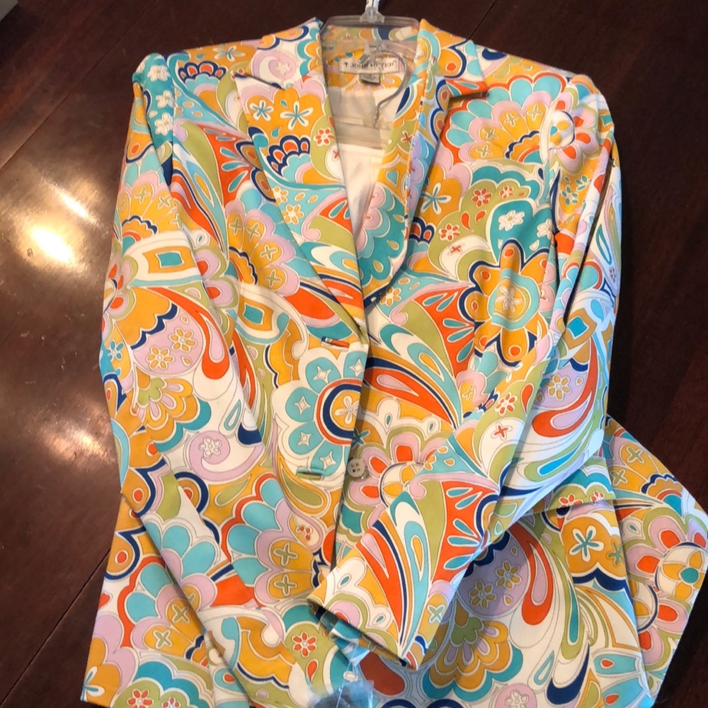 John Meyer Jacket and white Capris size 12